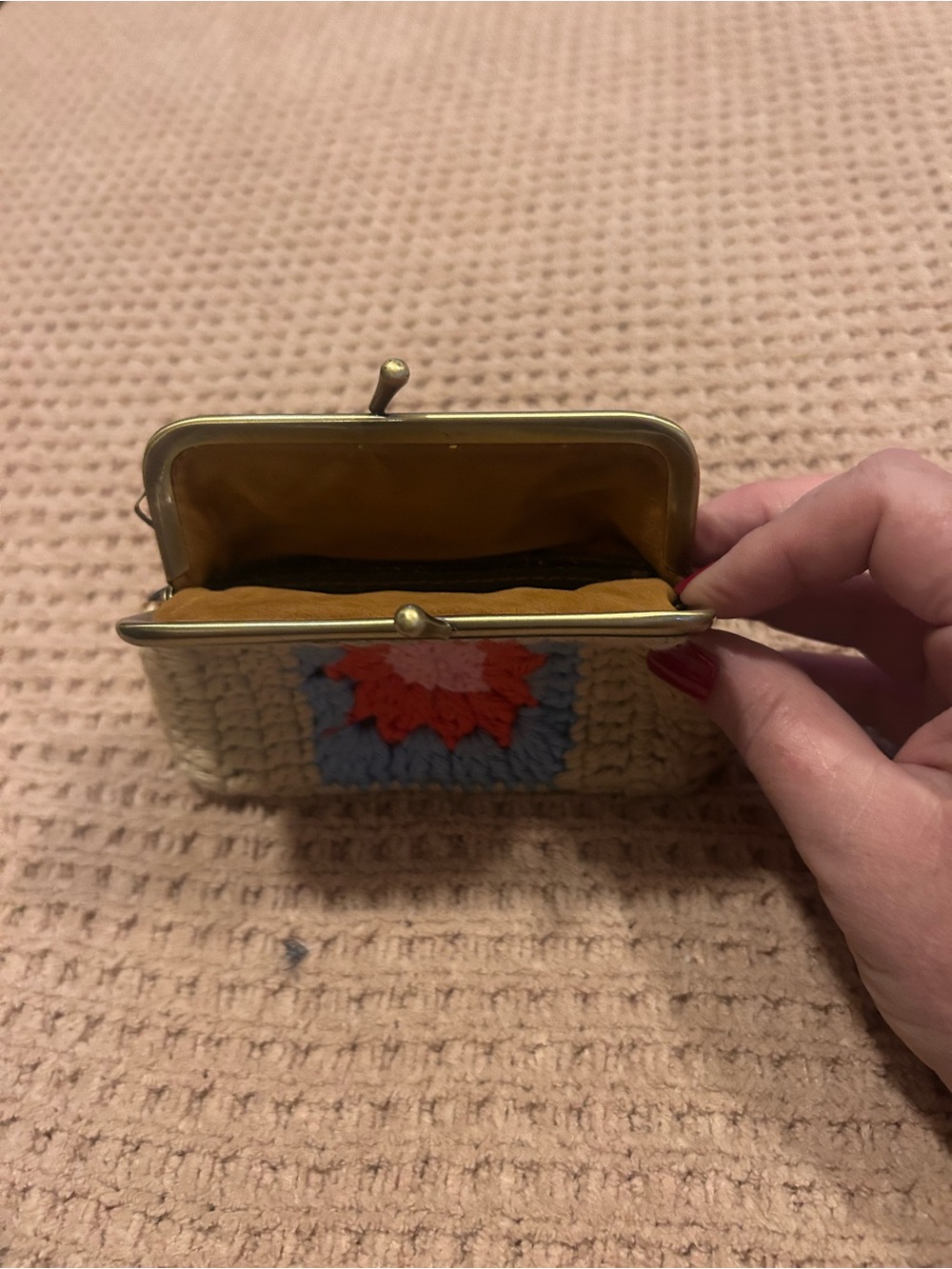 HOBO Caramel Brown Leather Kiss-Lock Coin Purse - Picture 3 of 3